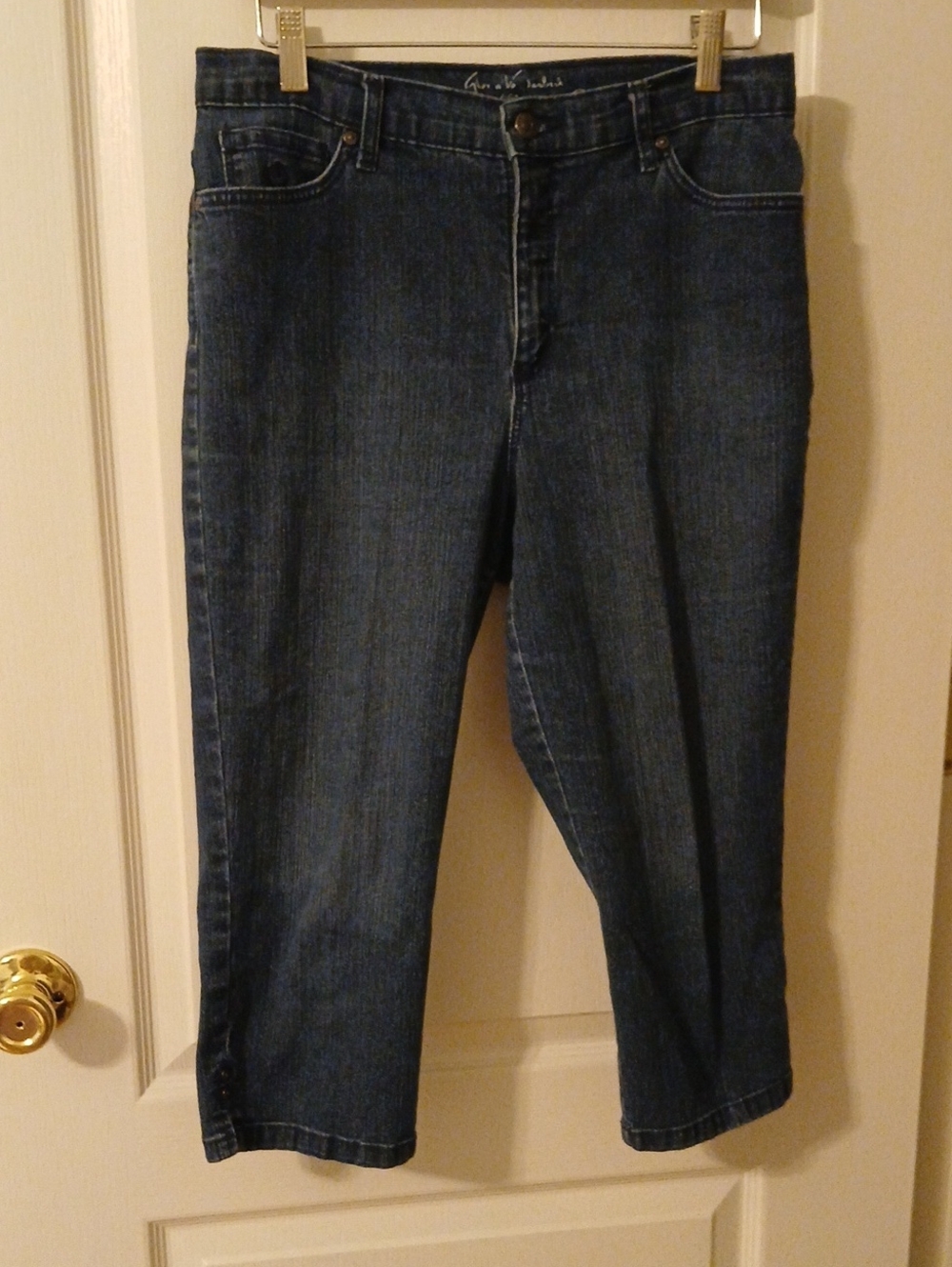 Gloria Vanderbilt Amanda Dark Blue Denim Capri